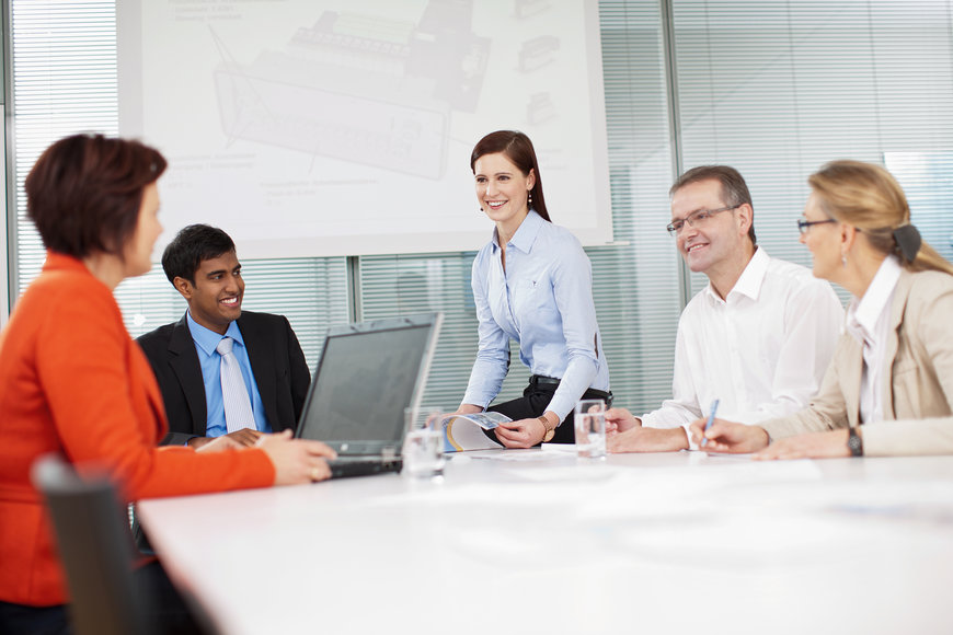 Neue Vertriebsstruktur schafft Mehrwert für Kunden Mit den Kunden auf Augenhöhe